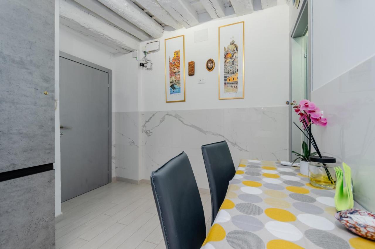 Palazzo Dolfin - Piazza San Marco Lovely Apartment 威尼斯 外观 照片