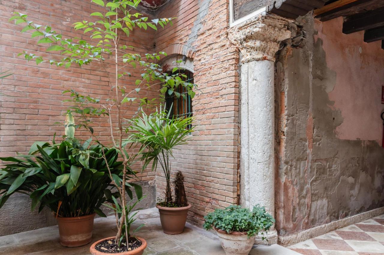 Palazzo Dolfin - Piazza San Marco Lovely Apartment 威尼斯 外观 照片
